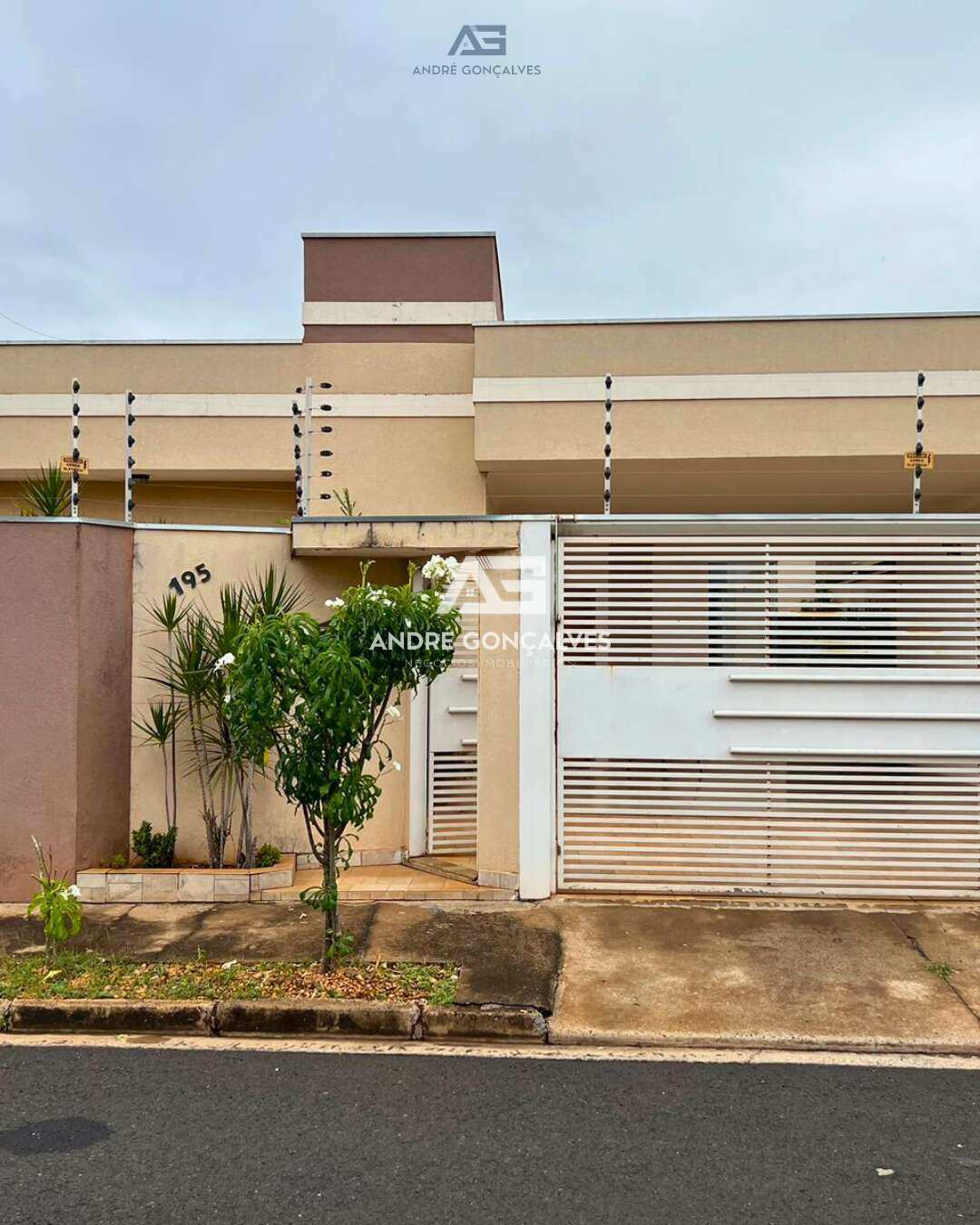 Casa à venda em São José do Rio Preto, Jardim Macedo, com 3 quartos, 120m² - ANDRÉ GONÇALVES NEGÓCIOS IMOBILIÁRIOS